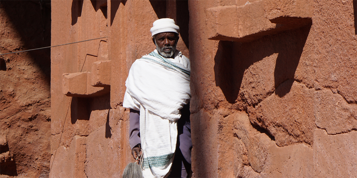 Priester in Lalibela, Äthiopien - Bild: Martin Sturmer